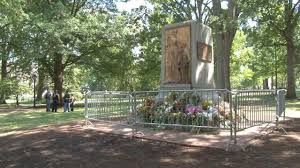 silent sam podium