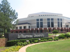 letourneau_university,_longview,_tx,_entrance_img_4004